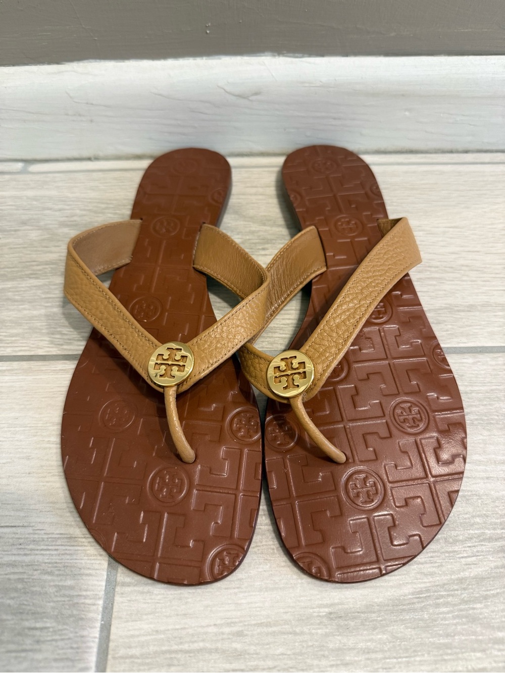 Tory Burch Tan Leather Logo Thong Sandals - Size 11